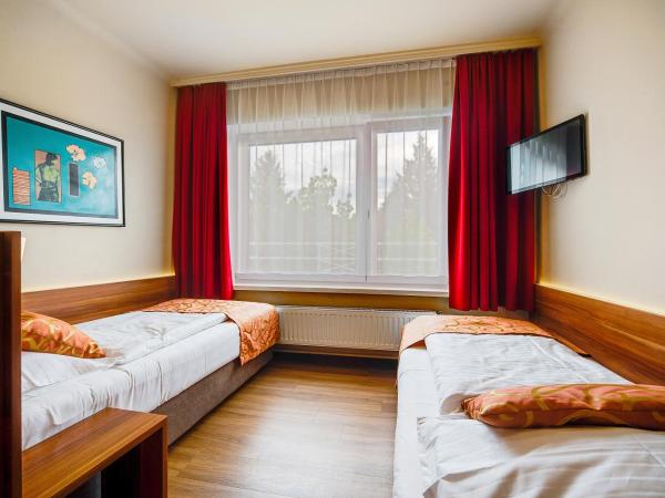 Hotel Astoria : photo 1 de la chambre petite chambre lits jumeaux