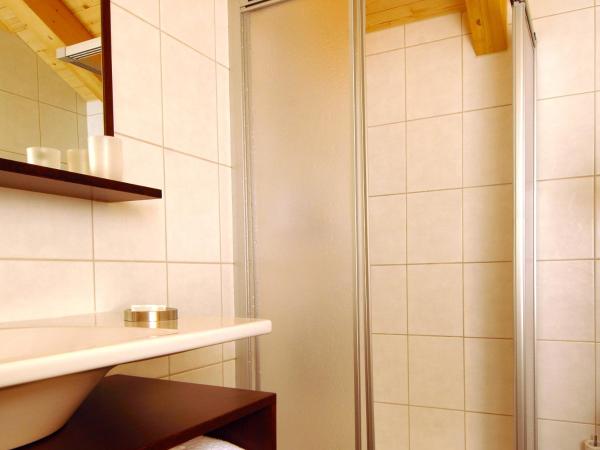 Hotel Viktoria-Leukerbad-Therme : photo 2 de la chambre chambre simple avec balcon - accès au spa et au téléphérique