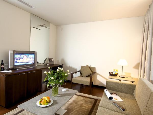 Ontur Izmir Otel : photo 3 de la chambre suite