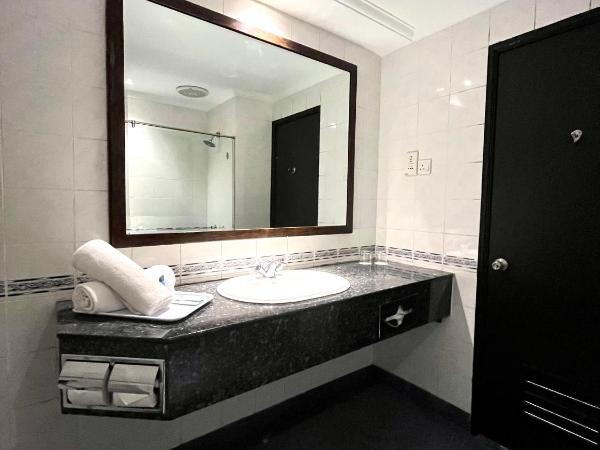 Flamingo Hotel By The Lake, Kuala Lumpur : photo 7 de la chambre chambre de luxe privilège