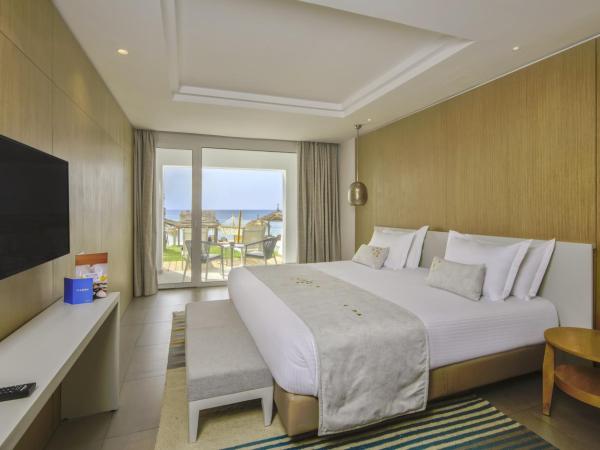Royal Azur Thalassa : photo 6 de la chambre bungalow - front de mer 
