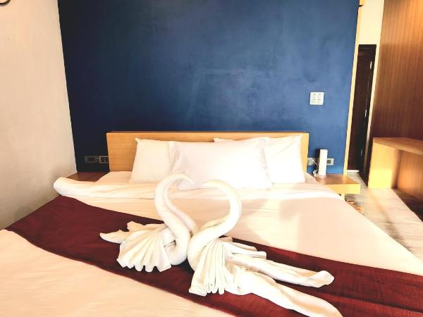 Cliff Lanta Suite-Koh Lanta Krabi : photo 6 de la chambre chambre double deluxe avec balcon - vue sur mer