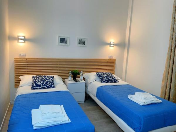 Residenza Borgo Trento SUNDAY : photo 3 de la chambre chambre double avec salle de bains privative extérieure