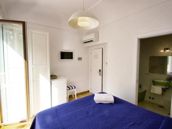 Capri Inn : photo 7 de la chambre chambre double – vue sur ville