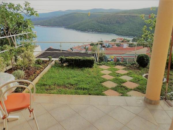 Apartments and rooms with parking space Rabac, Labin - 12368 : photo 6 de la chambre studio avec terrasse et vue sur la mer