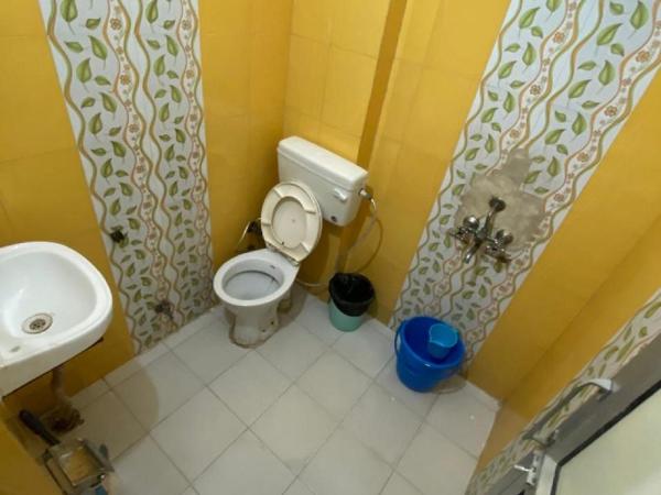 Friends Guest House & Hostel- near TAJ MAHAL : photo 1 de la chambre chambre double standard avec ventilateur