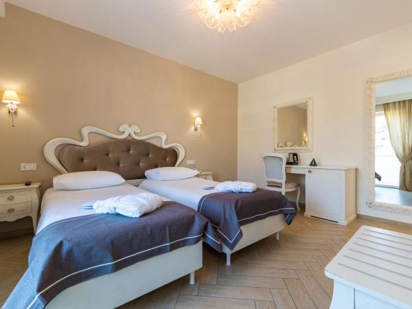 Grand Hotel Park : photo 5 de la chambre chambre double ou lits jumeaux - villa annexe