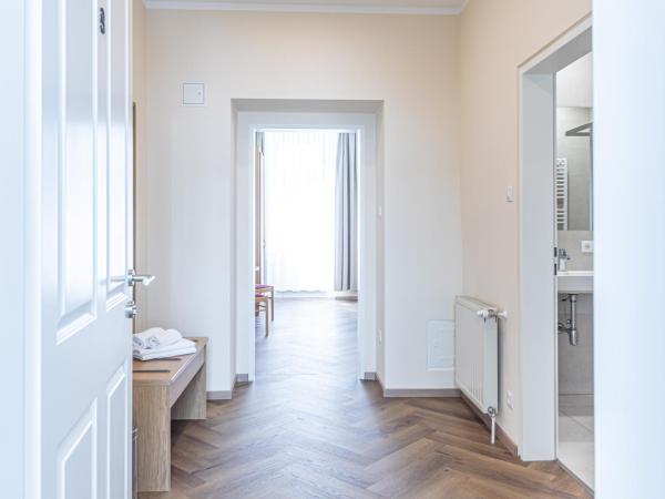 Pension Fünfhaus : photo 3 de la chambre chambre double ou lits jumeaux