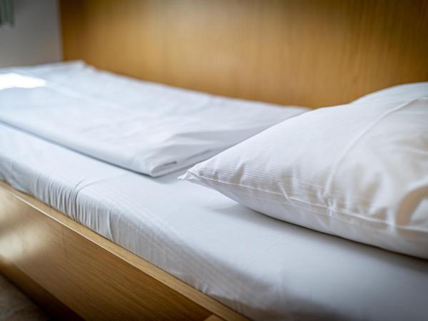 Pension Fünfhaus : photo 4 de la chambre chambre simple