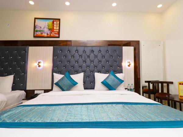 Airport Hotel Shivaka Inn : photo 9 de la chambre chambre familiale