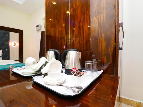 Airport Hotel Shivaka Inn : photo 7 de la chambre chambre familiale