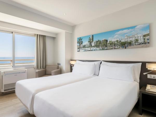 Hotel Alicante Gran Sol, affiliated by Meliá : photo 4 de la chambre chambre familiale - vue sur mer