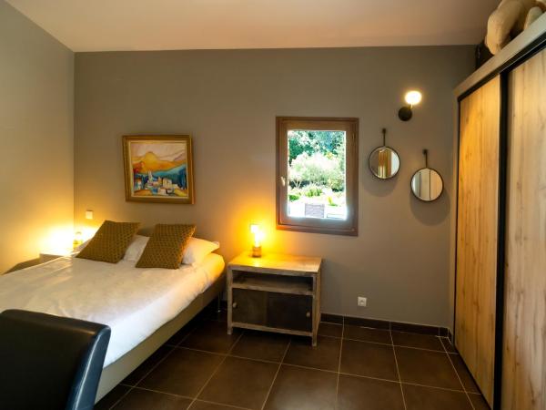 Les chambres SoleLuna Bonifacio : photo 5 de la chambre chambre deluxe double ou lits jumeaux