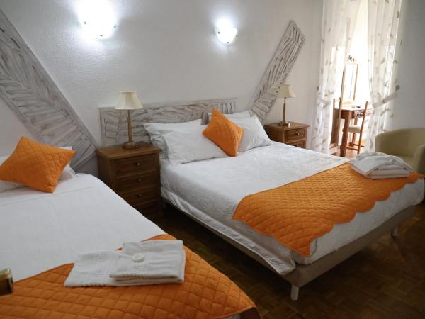 Hotel Aviz : photo 5 de la chambre chambre double avec lit d'appoint