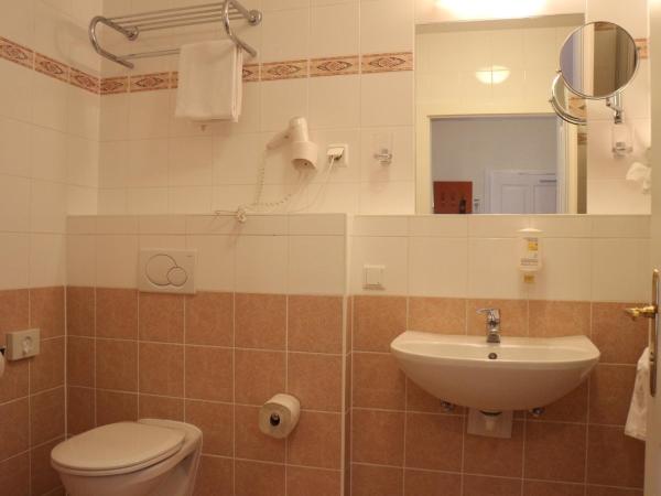 Suite Hotel 900 m zur Oper : photo 4 de la chambre suite congrès