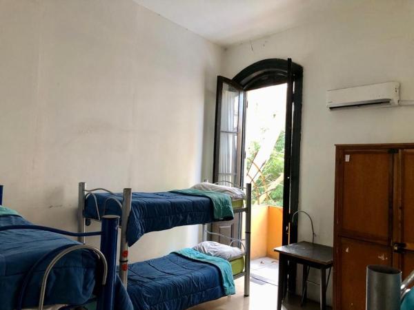 Granados Hostel : photo 6 de la chambre lit dans dortoir mixte de 6 lits