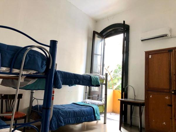 Granados Hostel : photo 7 de la chambre lit dans dortoir mixte de 6 lits