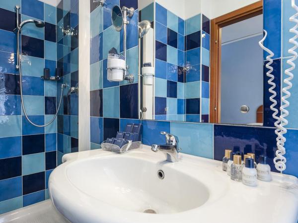 Millennium Gold Hotel : photo 2 de la chambre chambre simple