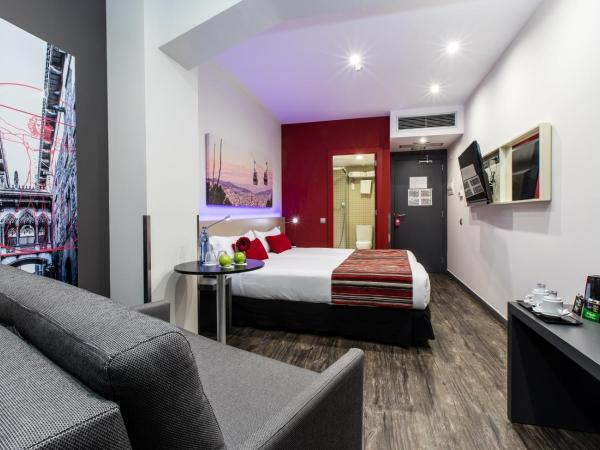 Leonardo Boutique Hotel Barcelona Sagrada Familia : photo 6 de la chambre chambre triple confort