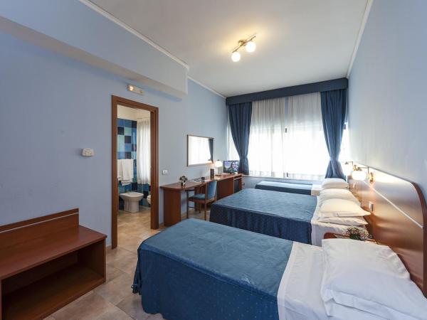 Millennium Gold Hotel : photo 2 de la chambre chambre quadruple