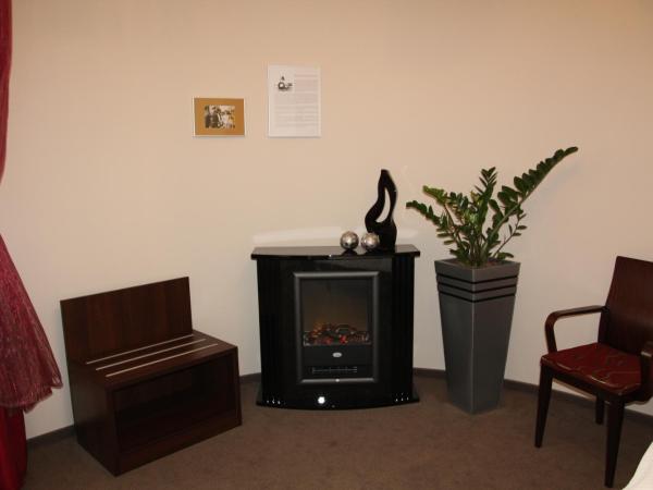 Hotel Kosmonauty Wrocław-Airport : photo 9 de la chambre appartement