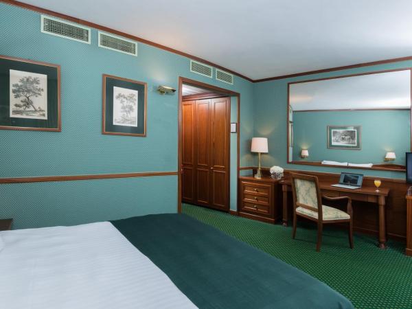 Leonardo Hotel Milan City Center : photo 1 de la chambre chambre double ou lits jumeaux supérieure