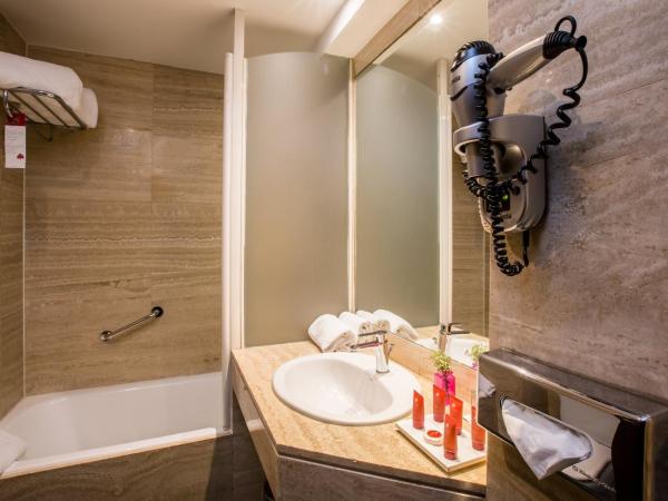 Leonardo Hotel Madrid City Center : photo 4 de la chambre chambre double deluxe