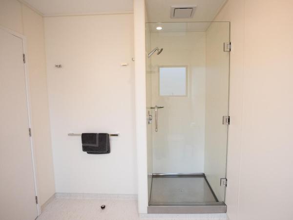 Wanaka Top 10 Holiday Park : photo 5 de la chambre studio en motel avec cuisine