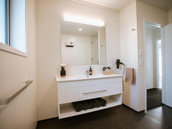 Wanaka Top 10 Holiday Park : photo 10 de la chambre appartement 3 chambres