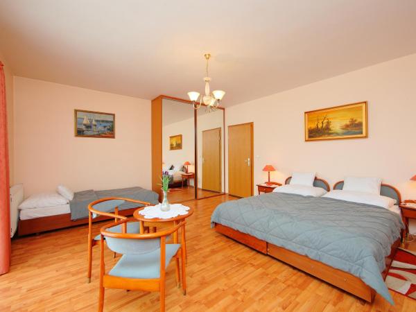 Balazs Villa : photo 4 de la chambre appartement