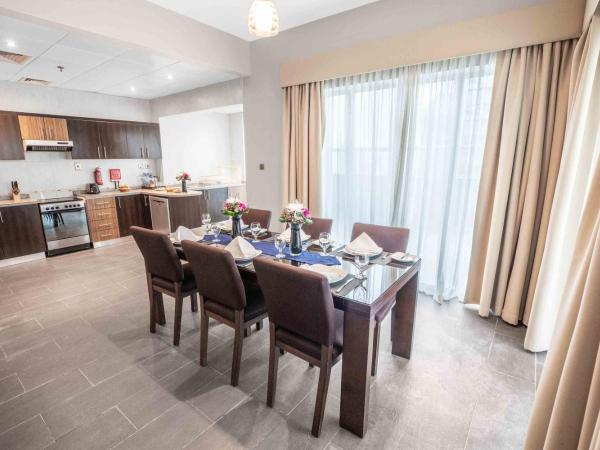 City Premiere Hotel Apartments - Dubai : photo 8 de la chambre appartement 4 chambres de luxe - vue panoramique sur mer