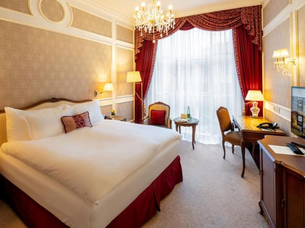 Grand Hotel Wien : photo 2 de la chambre hébergement 1 lit queen-size standard - vue sur ville