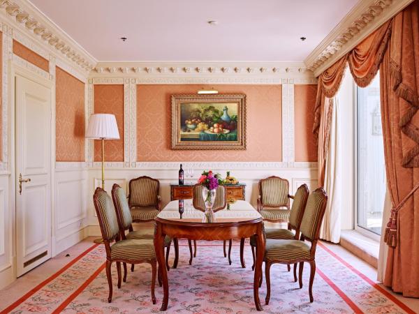 Grand Hotel Wien : photo 4 de la chambre suite 1 chambre 1 lit king-size terrasse