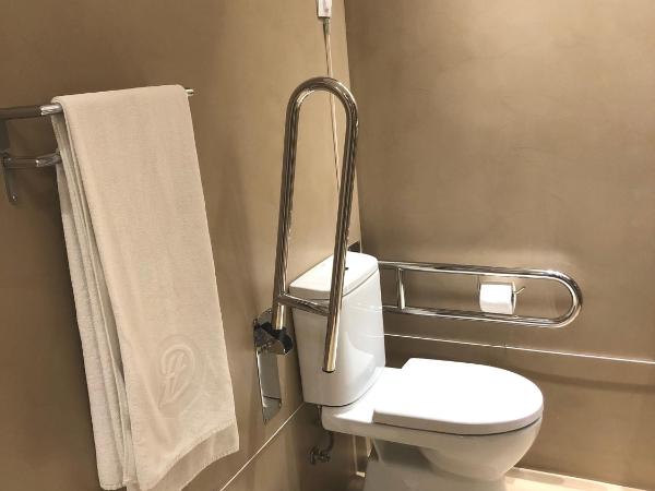 Hotel Dom Henrique - Downtown : photo 4 de la chambre chambre double - accessible aux personnes à mobilité réduite