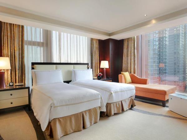 Fairmont Beijing - 20 minutes to Forbidden City by metro : photo 3 de la chambre signature hollywood twin suite with fairmont gold lounge access
