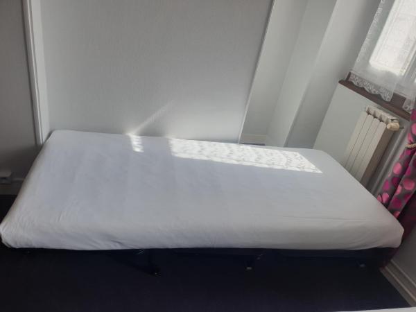 Hotel Angleterre : photo 1 de la chambre chambre double deluxe (2 adultes + 1 enfant)