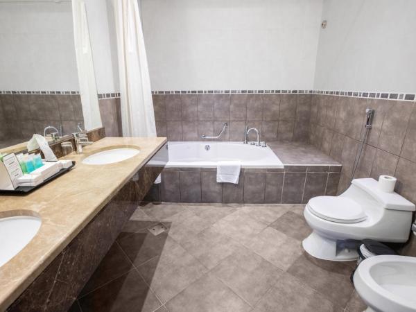 City Premiere Hotel Apartments - Dubai : photo 2 de la chambre appartement 4 chambres de luxe - vue panoramique sur mer