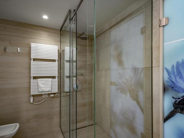 Ensana Thermal Margaret Island : photo 4 de la chambre suite with wellness and fitness access