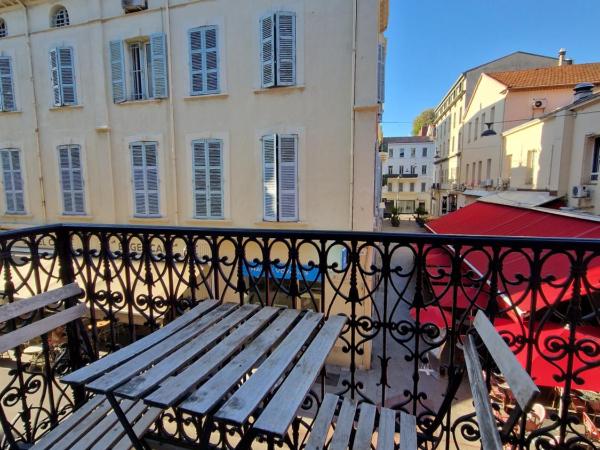 Hôtel La Villa Tosca : photo 3 de la chambre chambre quadruple standard