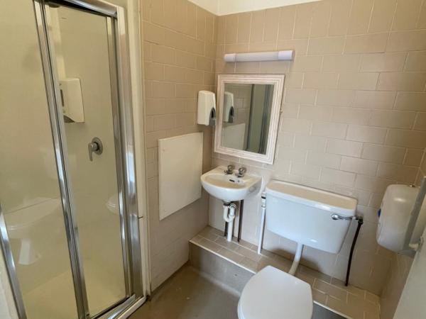 Leevin Hostel George : photo 3 de la chambre lit dans dortoir pour hommes de 6 lits