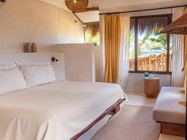 Dune Boutique Hotel located at the party zone : photo 4 de la chambre chambre supérieure - dernier Étage