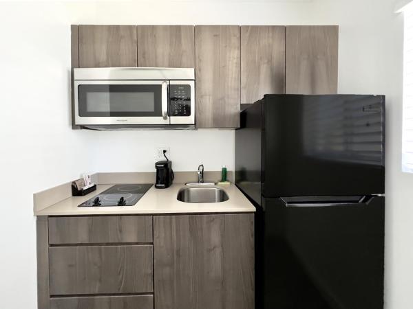 Beach Gardens : photo 3 de la chambre suite lit queen-size 1 chambre