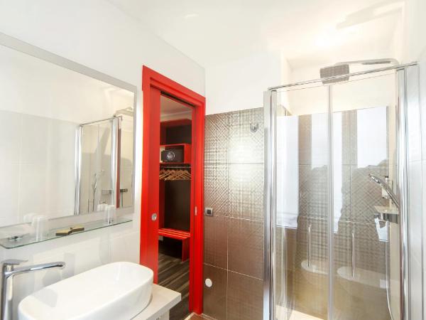 Hôtel Boutique Richelieu, Lyon Gare Part-Dieu : photo 6 de la chambre chambre lit king-size exécutive avec balcon