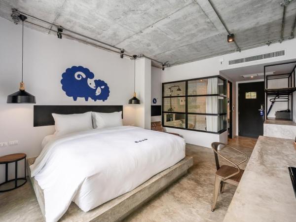 Kokotel Khao Lak Lighthouse - SHA Extra Plus : photo 1 de la chambre  chambre double supérieure avec balcon