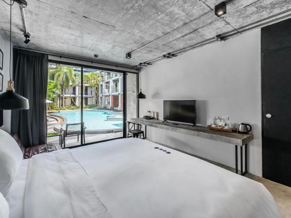 Kokotel Khao Lak Lighthouse - SHA Extra Plus : photo 1 de la chambre  chambre double supérieure - accès à la piscine