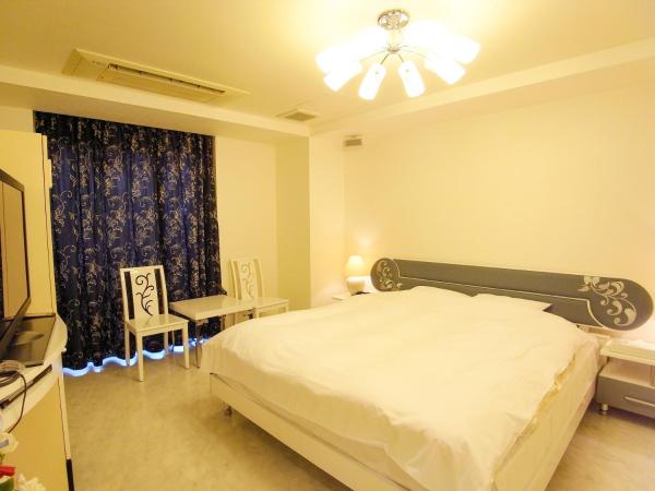V Hotel (Adult Only) : photo 7 de la chambre chambre double