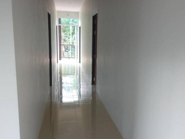 khlongthop minimart : photo 4 de la chambre appartement - vue sur jardin