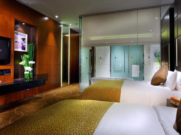 InterContinental Nanjing, an IHG Hotel : photo 5 de la chambre classic double room with two double beds and lake view