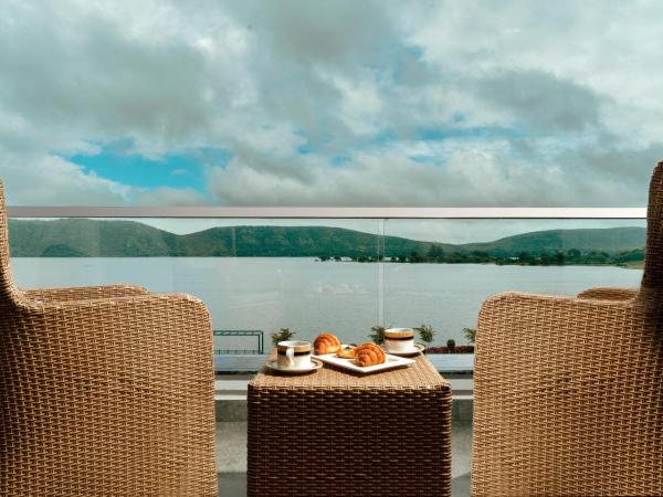 'ZANA' Lakeview Resort - most scenic lakeside resort : photo 3 de la chambre lakefront rooms with balcony