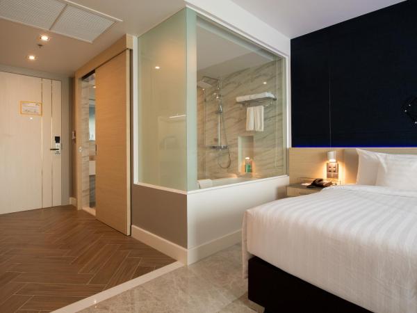Pattaya Discovery Beach Hotel - SHA Extra Plus : photo 10 de la chambre chambre double ou lits jumeaux supérieure - tour dee